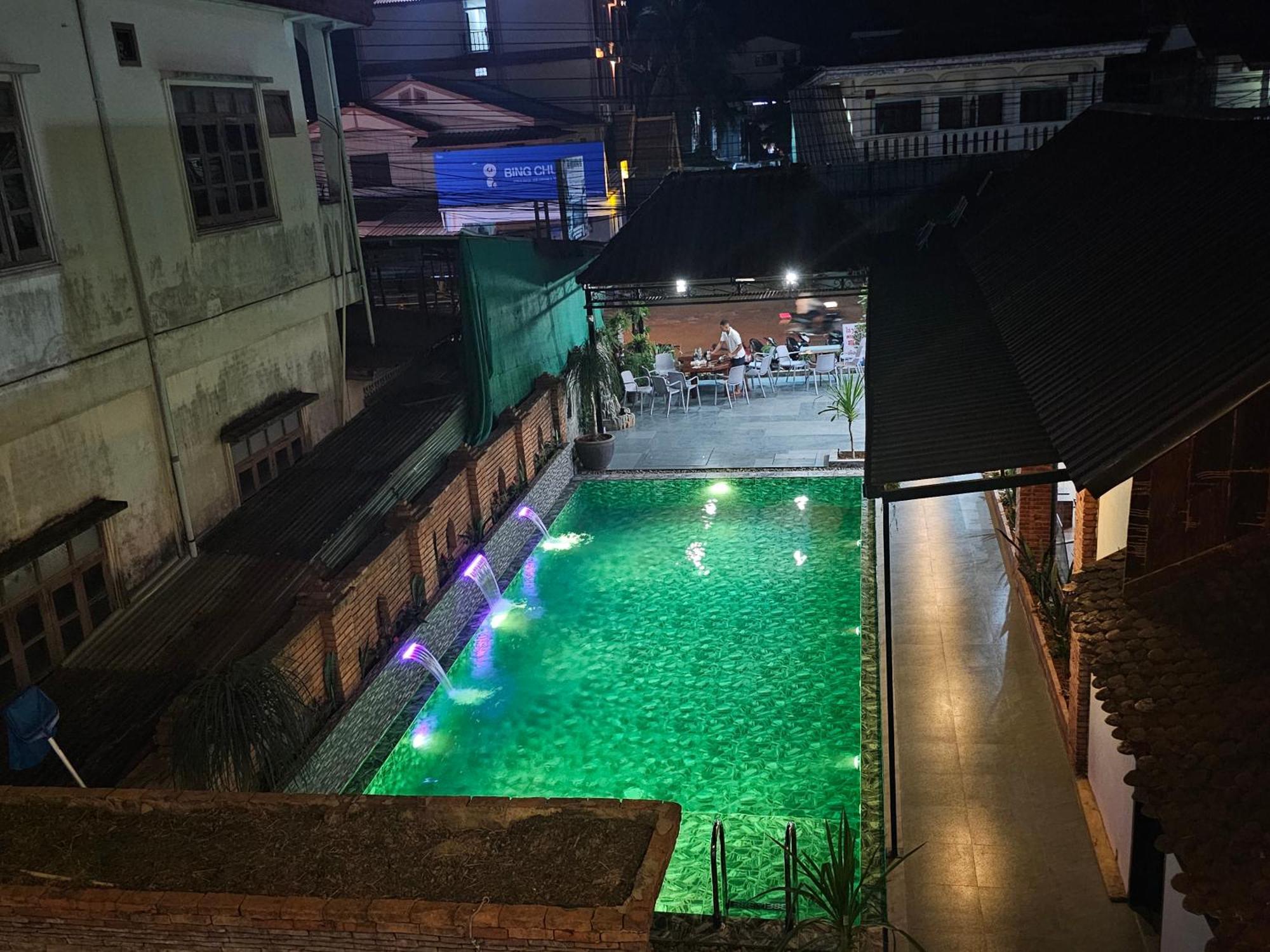 Win Hotel Vang Vieng Bagian luar foto