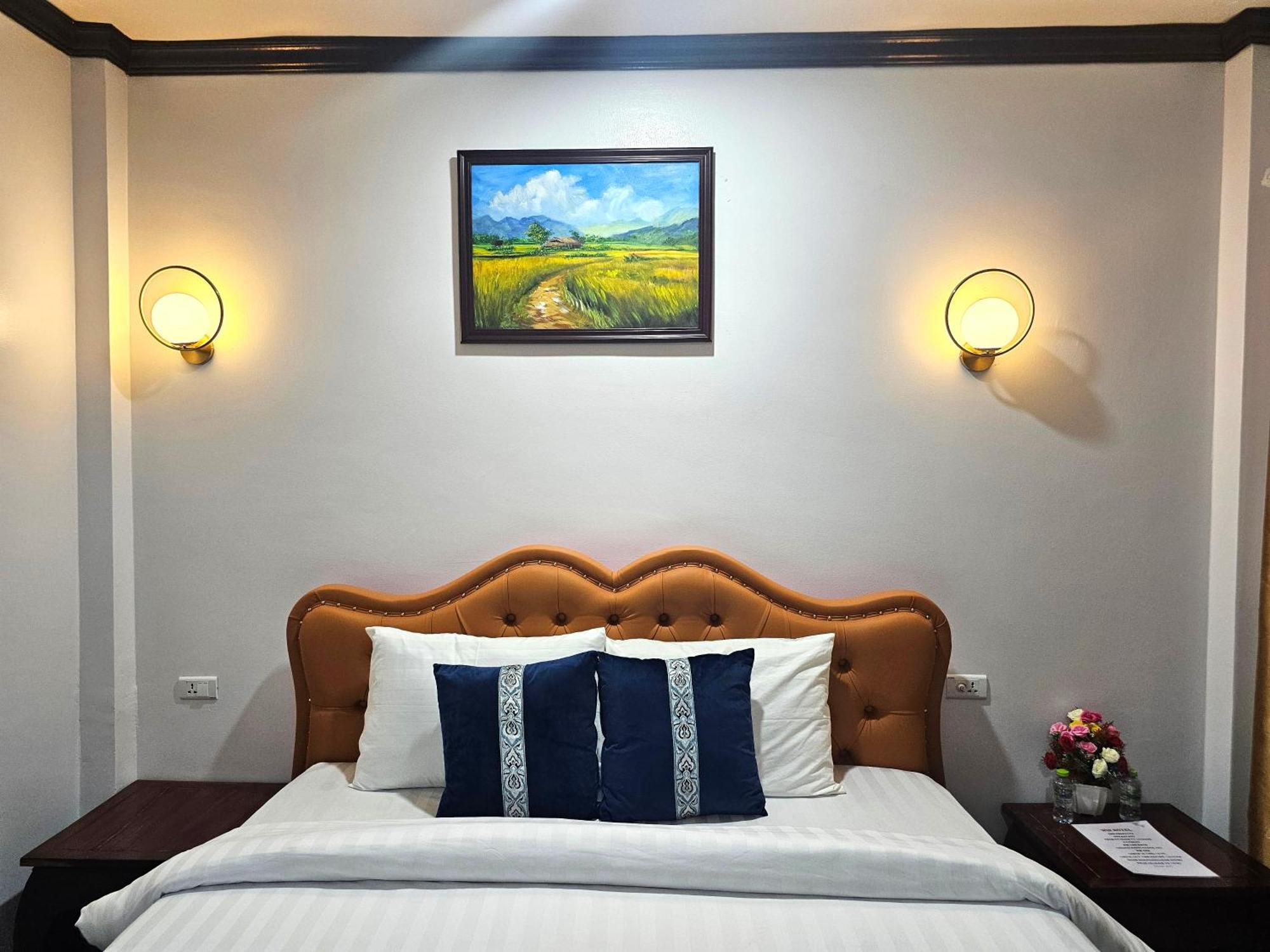 Win Hotel Vang Vieng Bagian luar foto