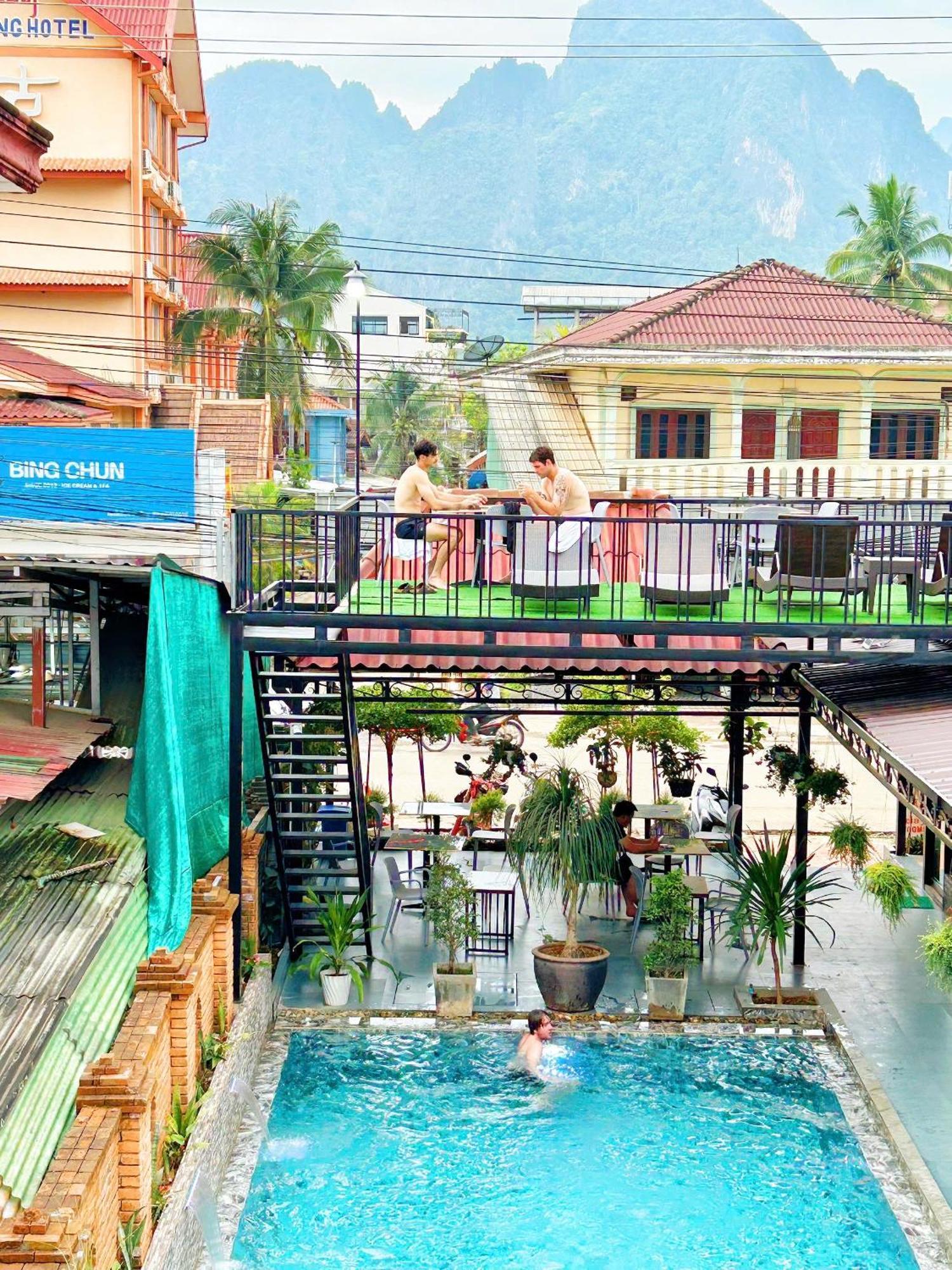 Win Hotel Vang Vieng Bagian luar foto